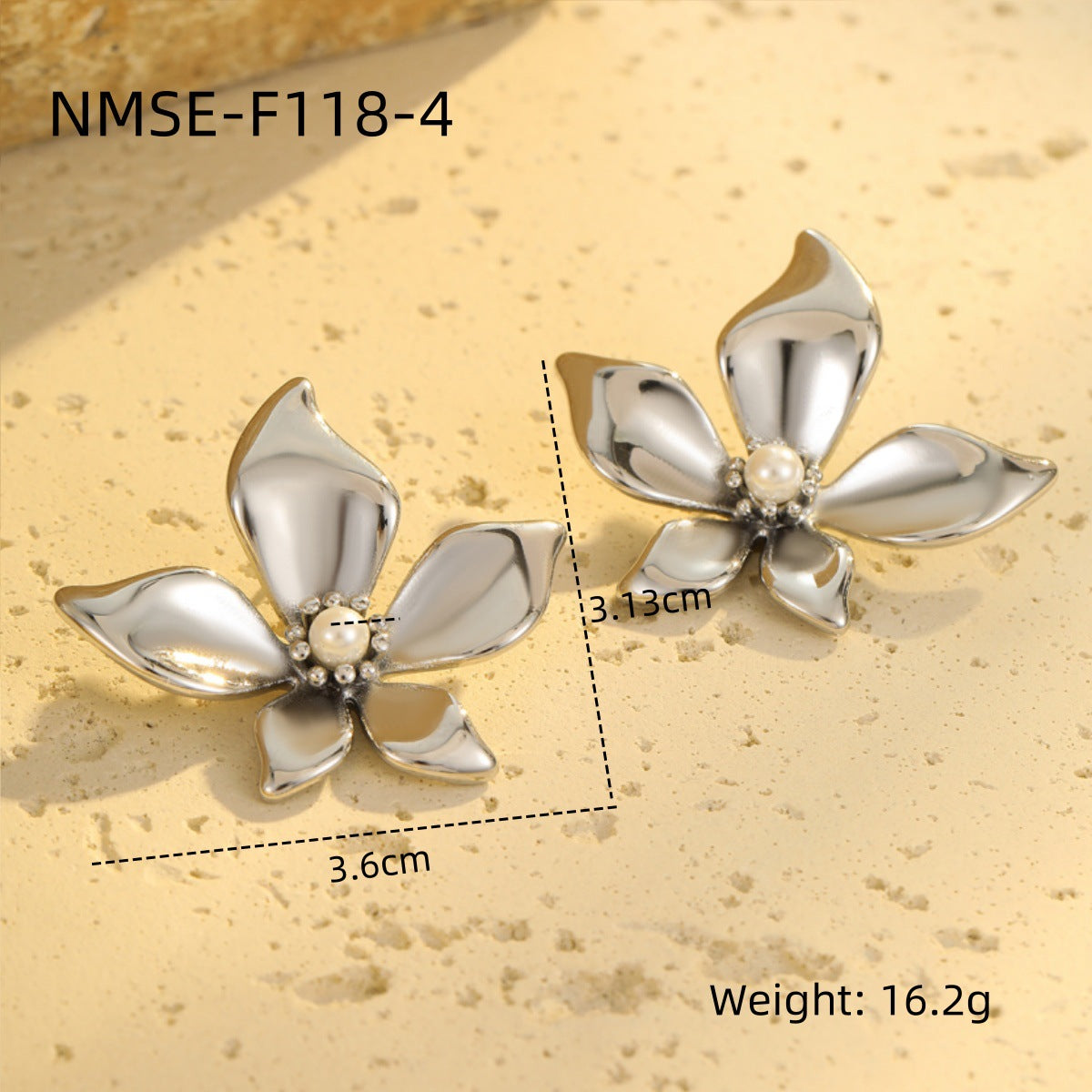 Pendientes de acero inoxidable con forma floral, baño de oro de 18 quilates y detalles de perlas para mujer