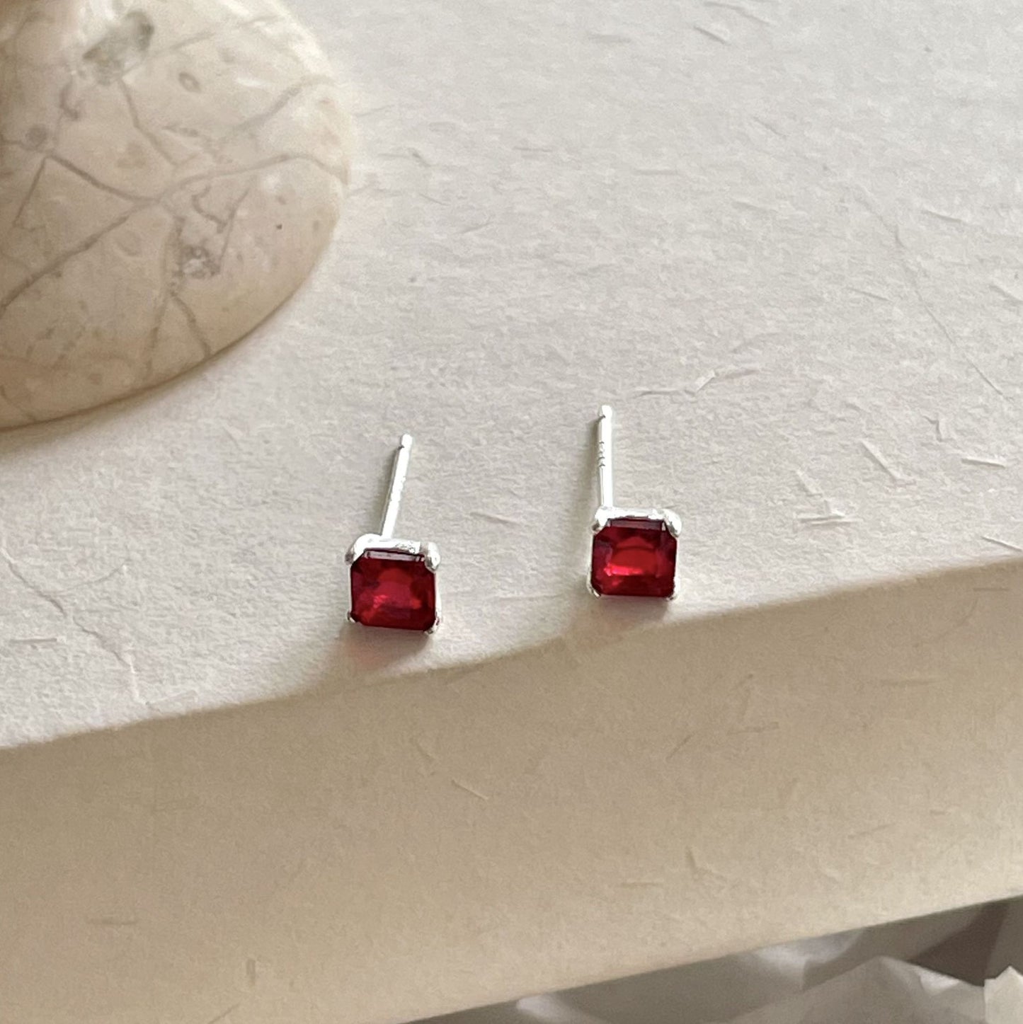 Minimalist Letter-Shaped 925 Sterling Silver Stud Earrings with Red Zircon Inlay, Polished Finish