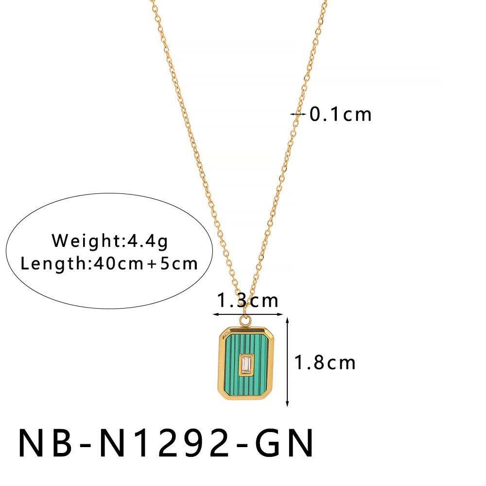 Collana con pendente geometrico in madreperla da donna con catena in acciaio inossidabile placcato oro 18 carati e dettagli floreali