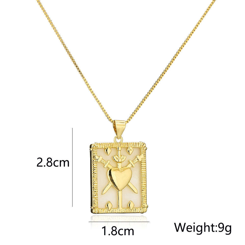 Collana con Pendente a Conchiglia Geometrica in Rame Placcato Oro 18K e Intarsio di Zirconi