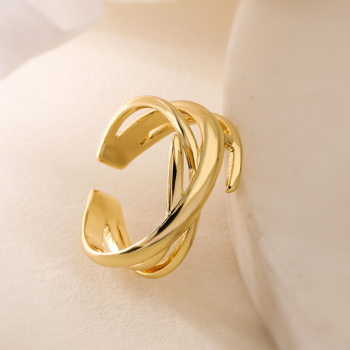 Anello Aperto Geometrico Irregolare Minimalista da Donna Realizzato in Rame con Placcatura in Oro 18K