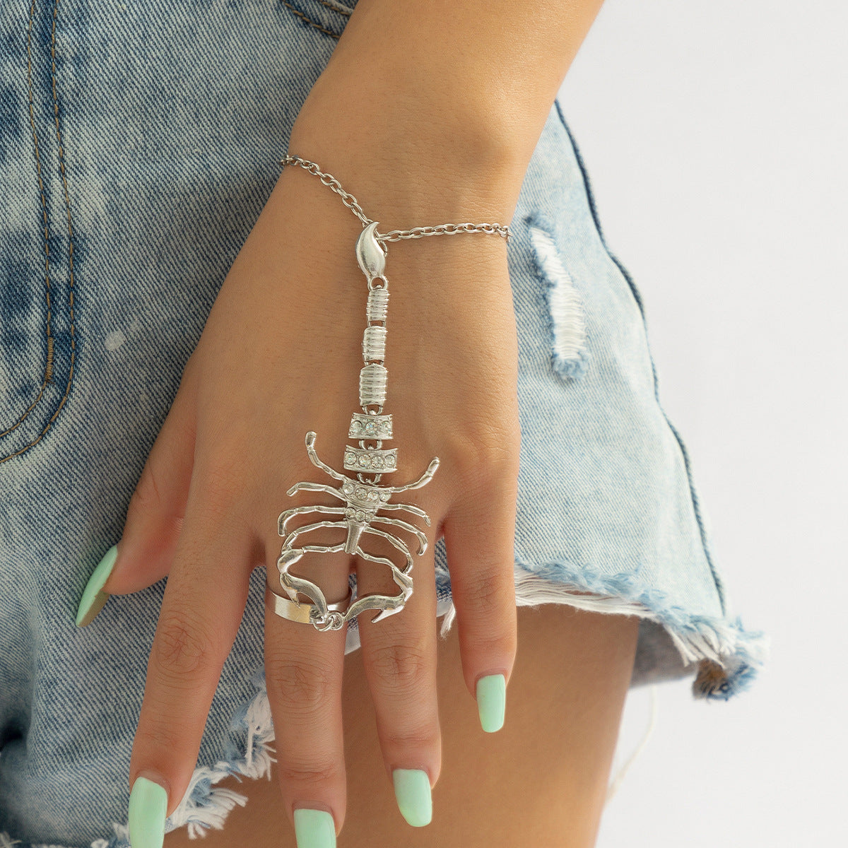 Punk Sweet Micro Inlaid Rhinestone Scorpion Animal Shape Plated Alloy Adjustable Ring Bracelet for Women