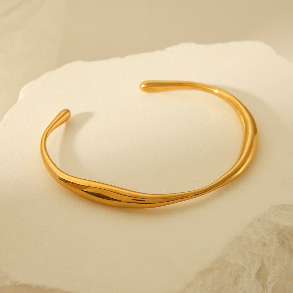 Geometric Irregular Stainless Steel Bracelet for Women with Plated Finish, Fashionable and Versatile Design