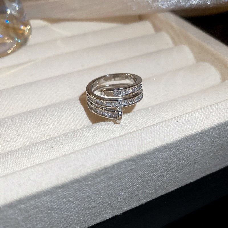 Anello elegante e geometrico ispirato alle perle con intarsio in zircone da donna, anello minimalista alla moda da dito indice, gioielli di lusso per le mani