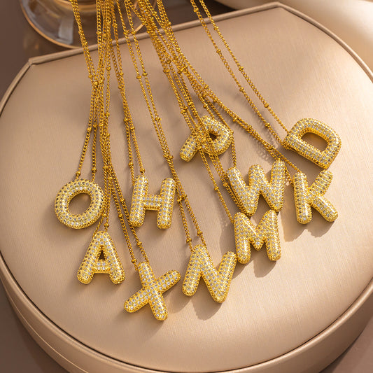 Luz Lujo 18K Chapado en Oro Micro-engaste Zircon Letra Colgante Collar Acero Inoxidable Acero Titanio Cadena de Cuentas Moda Unisex Joyería para el Día a Día
