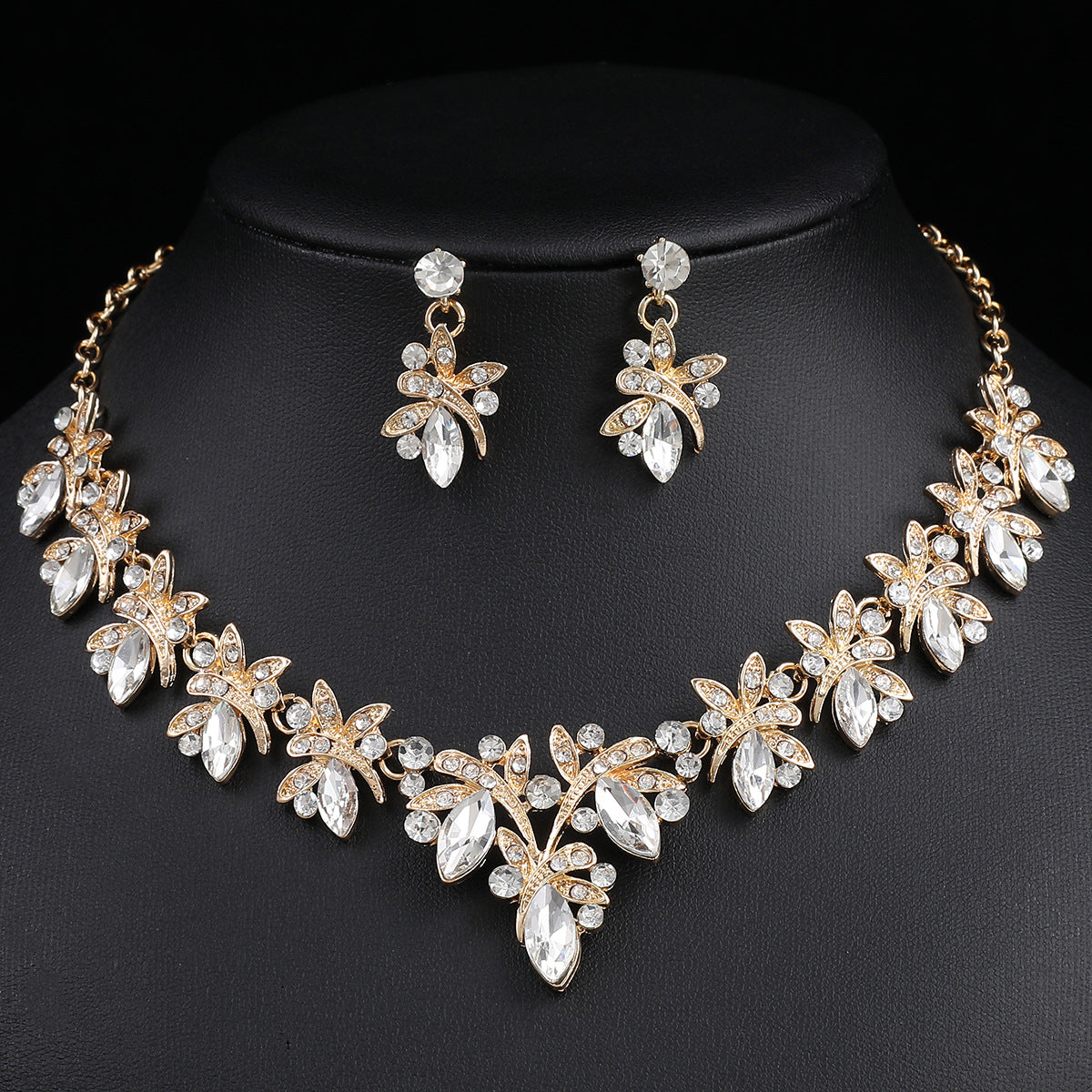 Rustic Floral Style Dragonfly Pendant Necklace and Earrings Set in Alloy with Rhinestone Inlay and Gold Plating on O-Chain for Women