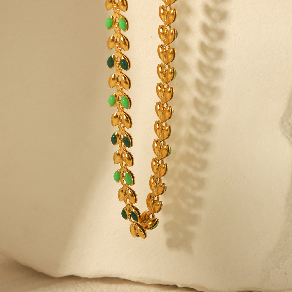 Collana Minimalista con Foglie d'Olivo in Acciaio al Titanio con Smaltatura e Finitura Placcata per Donna