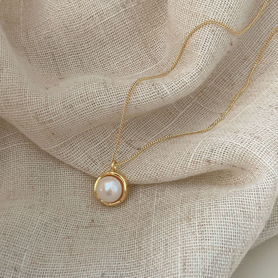 Minimalist Geometric Tulip Pendant Necklace in 925 Sterling Silver with Gold Plating on Cross Chain
