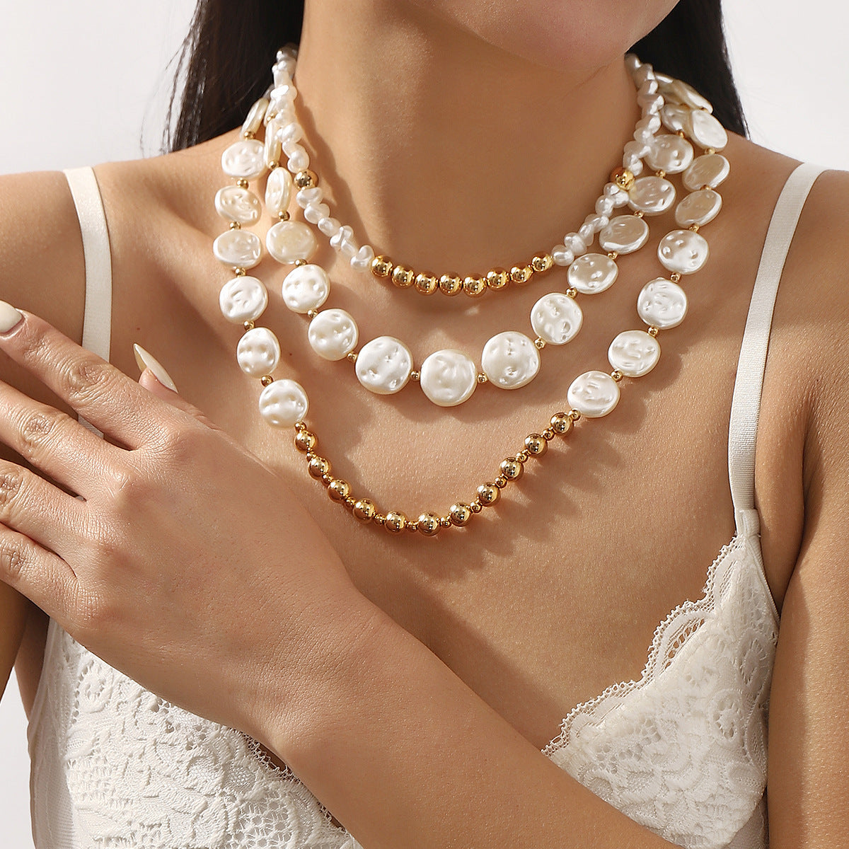 Collar de clavícula de varias capas geométrico de estilo oficina a la moda con colgante de perlas de imitación en cadena de perlas