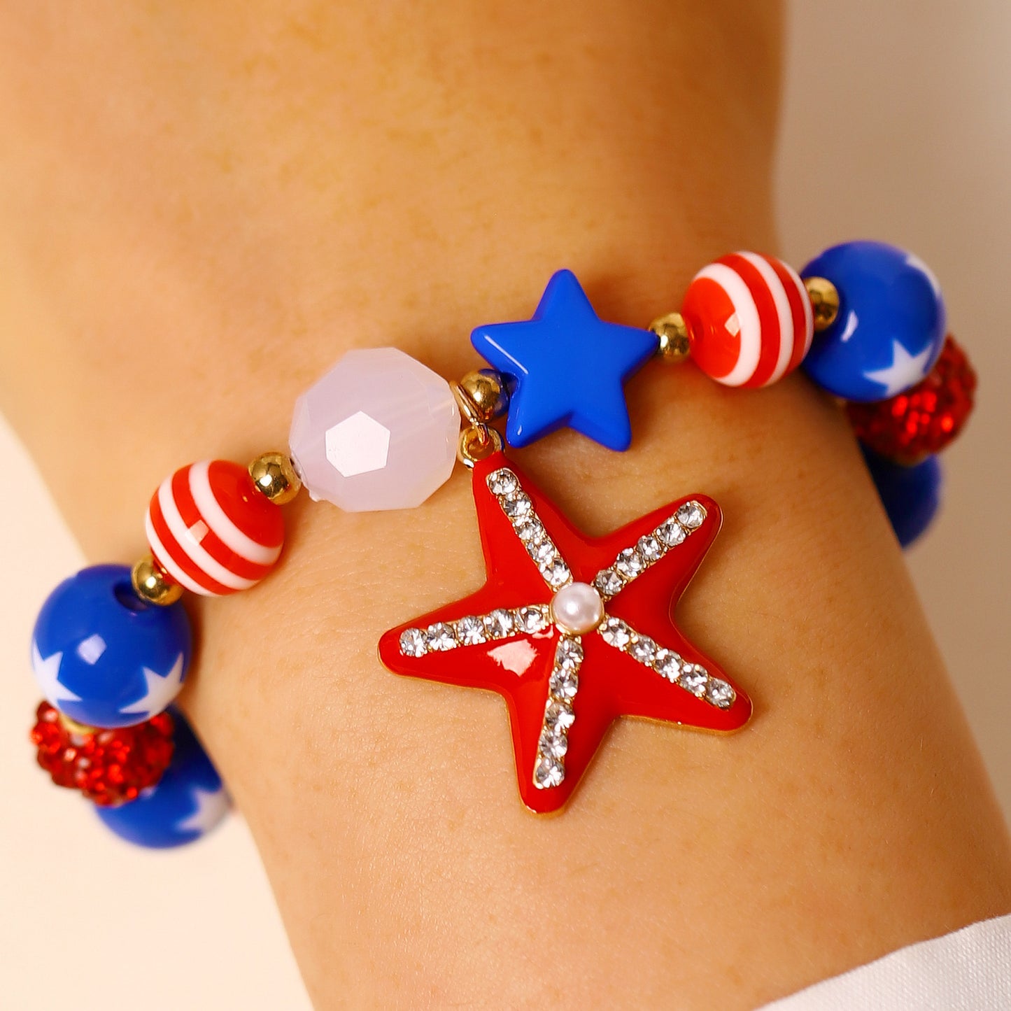 Set di bracciale e orecchini da donna placcati in lega di zinco, con motivo a stelle della bandiera americana