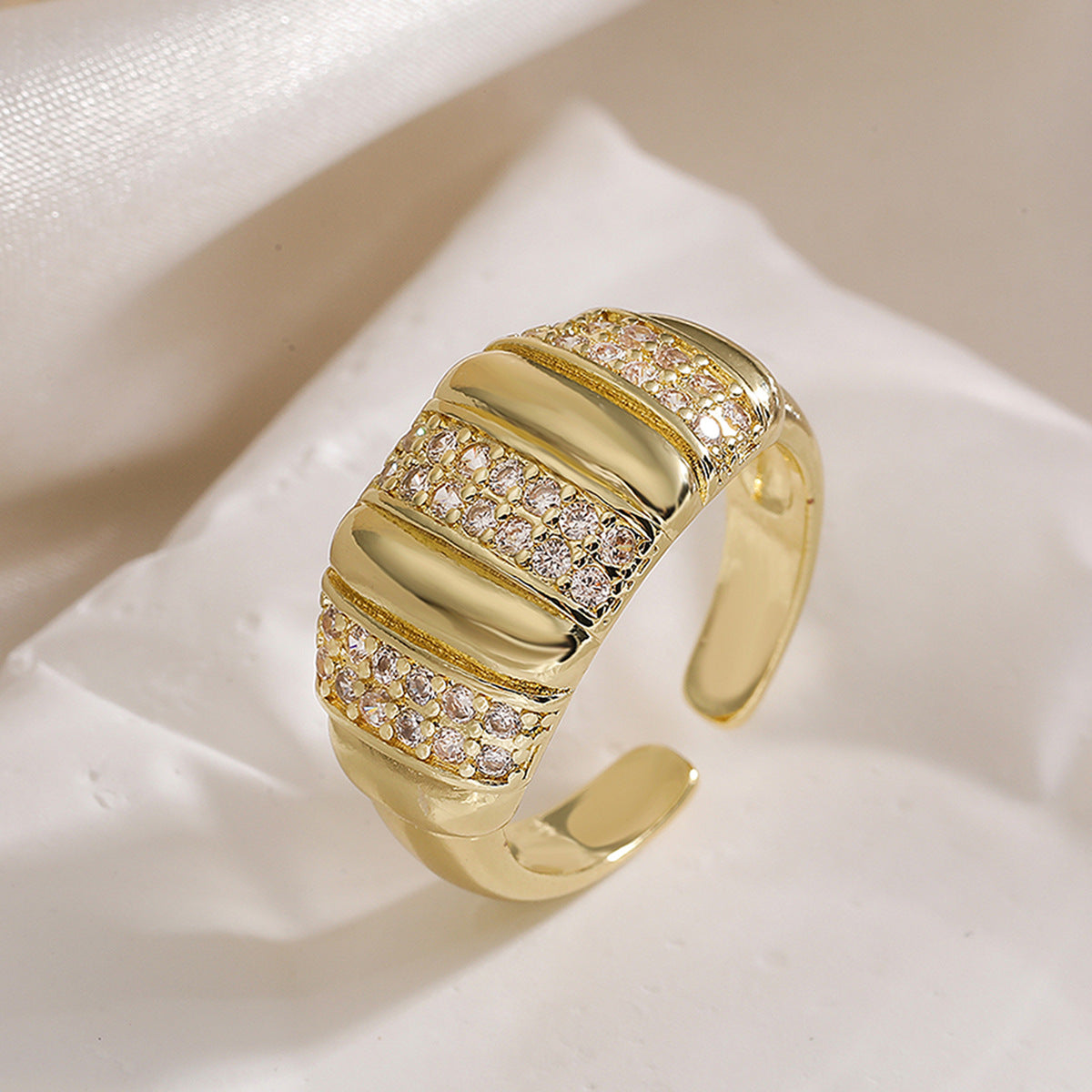 Minimalist Elegant 18K Gold Plated Brass Geometric Micro-Inlaid Cubic Zirconia Open Ring for Women