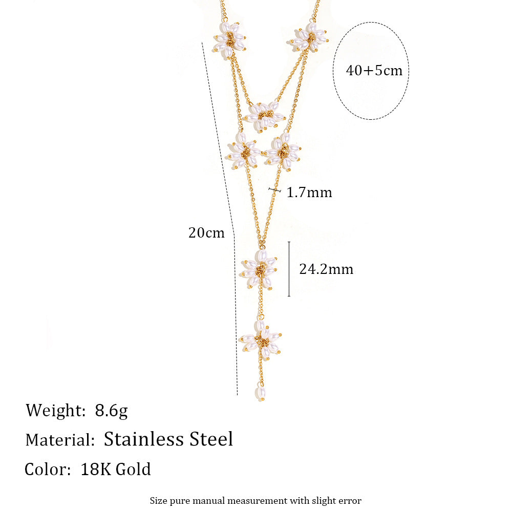Collana con Pendente Floreale Minimalista in Acciaio Inossidabile con Placcatura in Oro 18K e Dettagli Effetto Perla, Design Stratificato Leggero da Donna