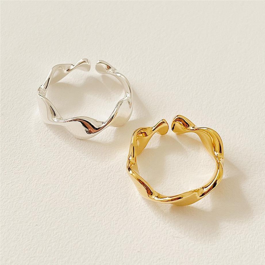 Anello da Donna in Argento Sterling 925 con Onde Attorcigliate, Stile Minimalista Vintage