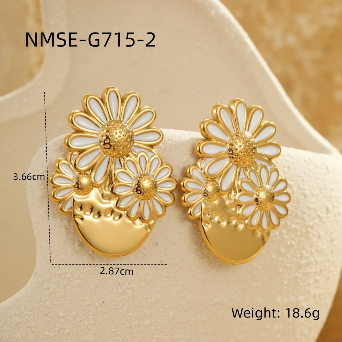 Fashionable Sunflower-Shaped Earrings in Titanium Steel with 18K Gold Plating for Women