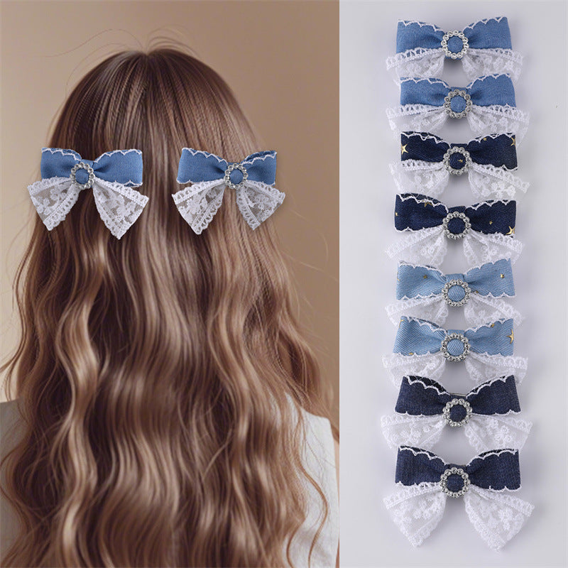 Fermaglio per Capelli da Bambina a Forma di Fiocco in Denim Stile Naturale con Stella in Lamina d'Oro e Bordo in Pizzo, Fermaglio a Becco d'Anatra