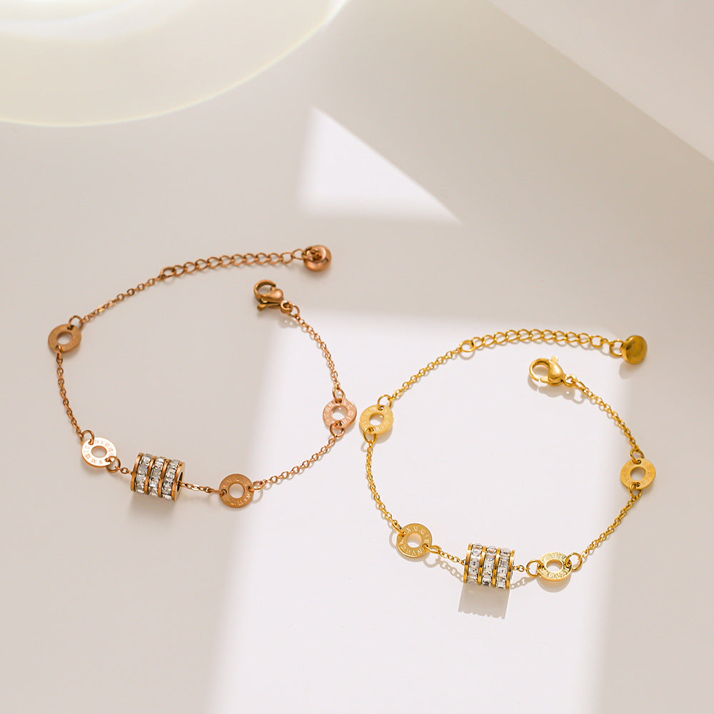 Pulsera de lujo geométrica de eslabones romanos de acero de titanio con detalles de diamantes de imitación para mujer