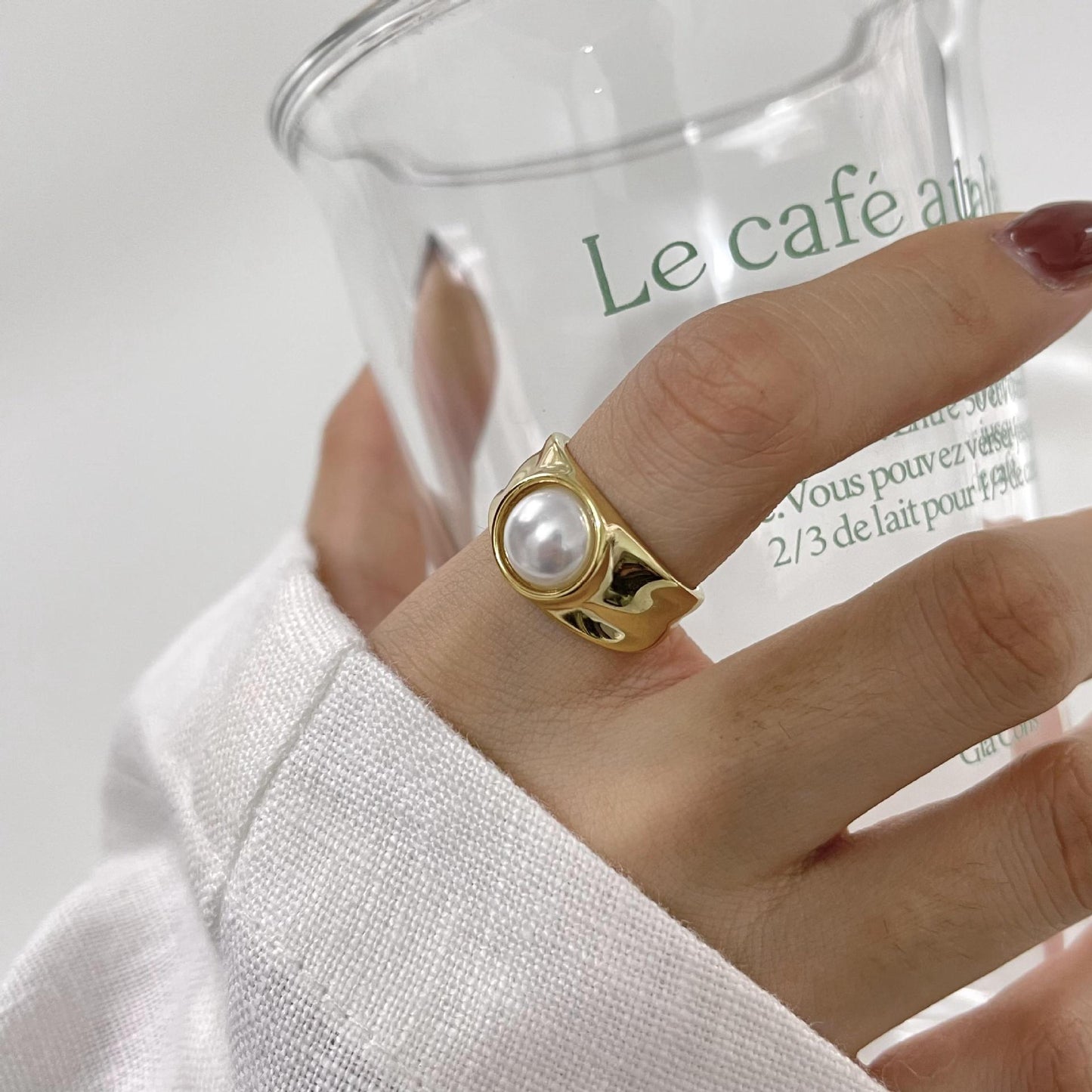 Minimalist Saturn-Shaped S925 Sterling Silver Ring with 18K Gold Plating and Cultured Pearl Inlay