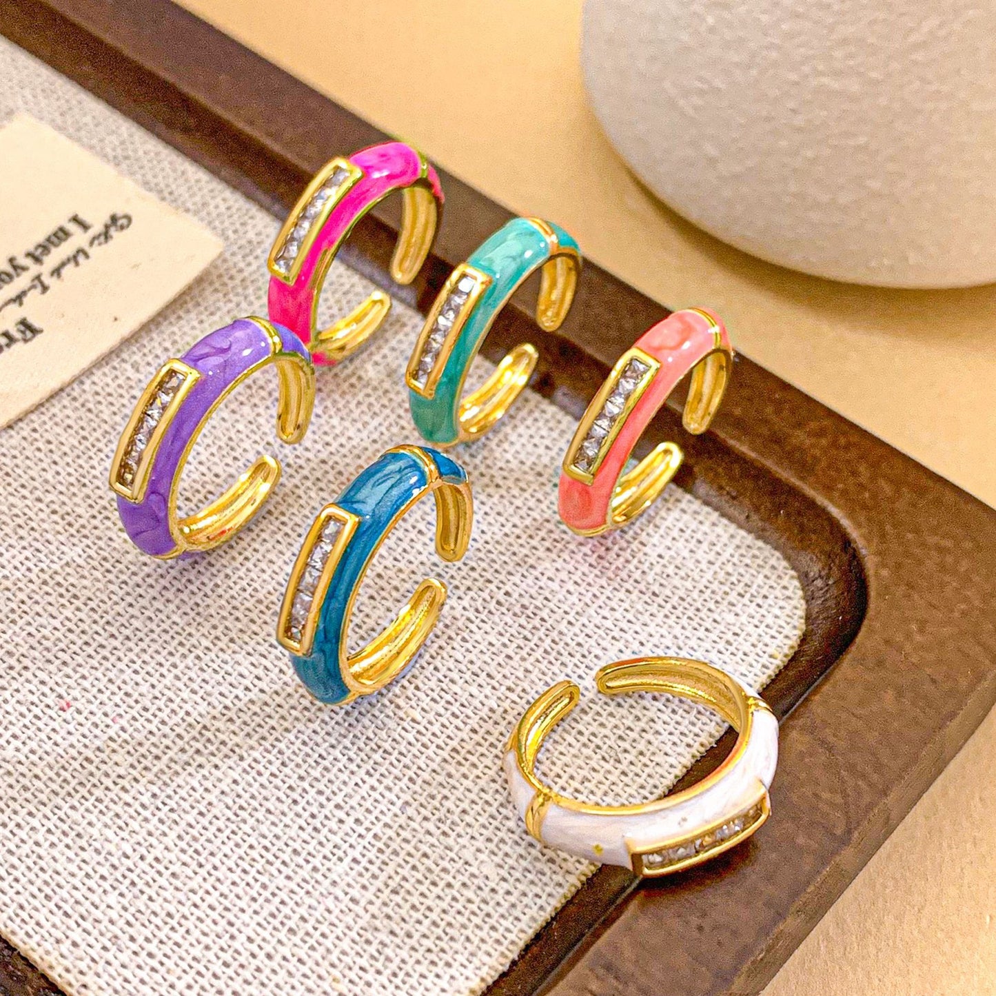 Anillo abierto de esmalte de latón chapado en oro, geométrico cuadrado minimalista para mujer