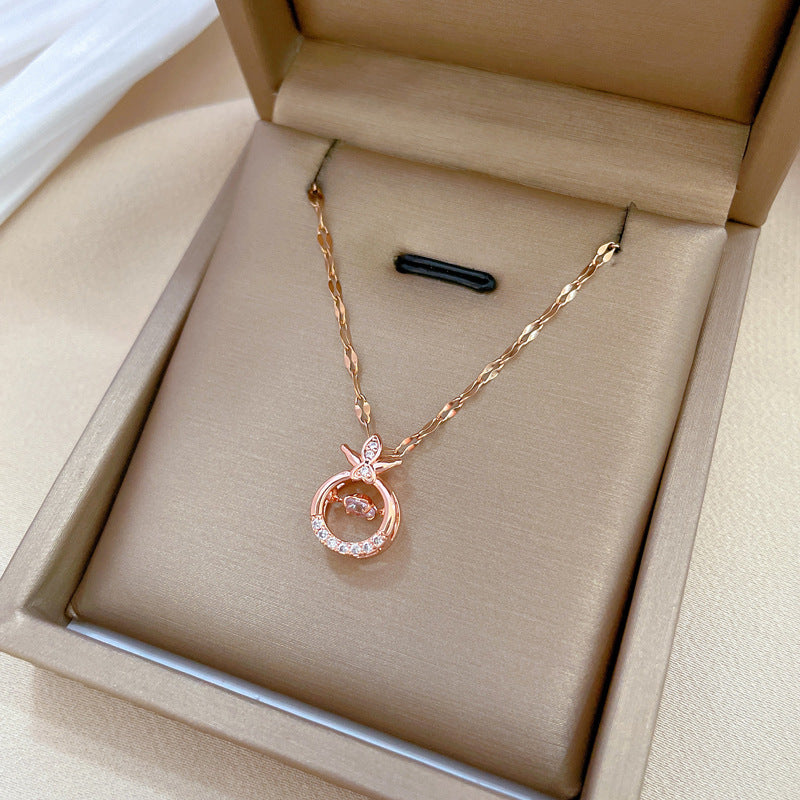 Elegante collar con colgante de luna en acero de titanio con incrustaciones de pedrería para mujeres y hombres, cadena de medallón geométrica minimalista