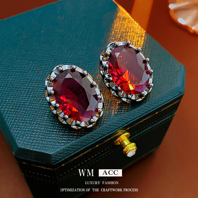 Orecchini a perno eleganti a ovale in zirconia stile vintage in rame con perni in acciaio per donna