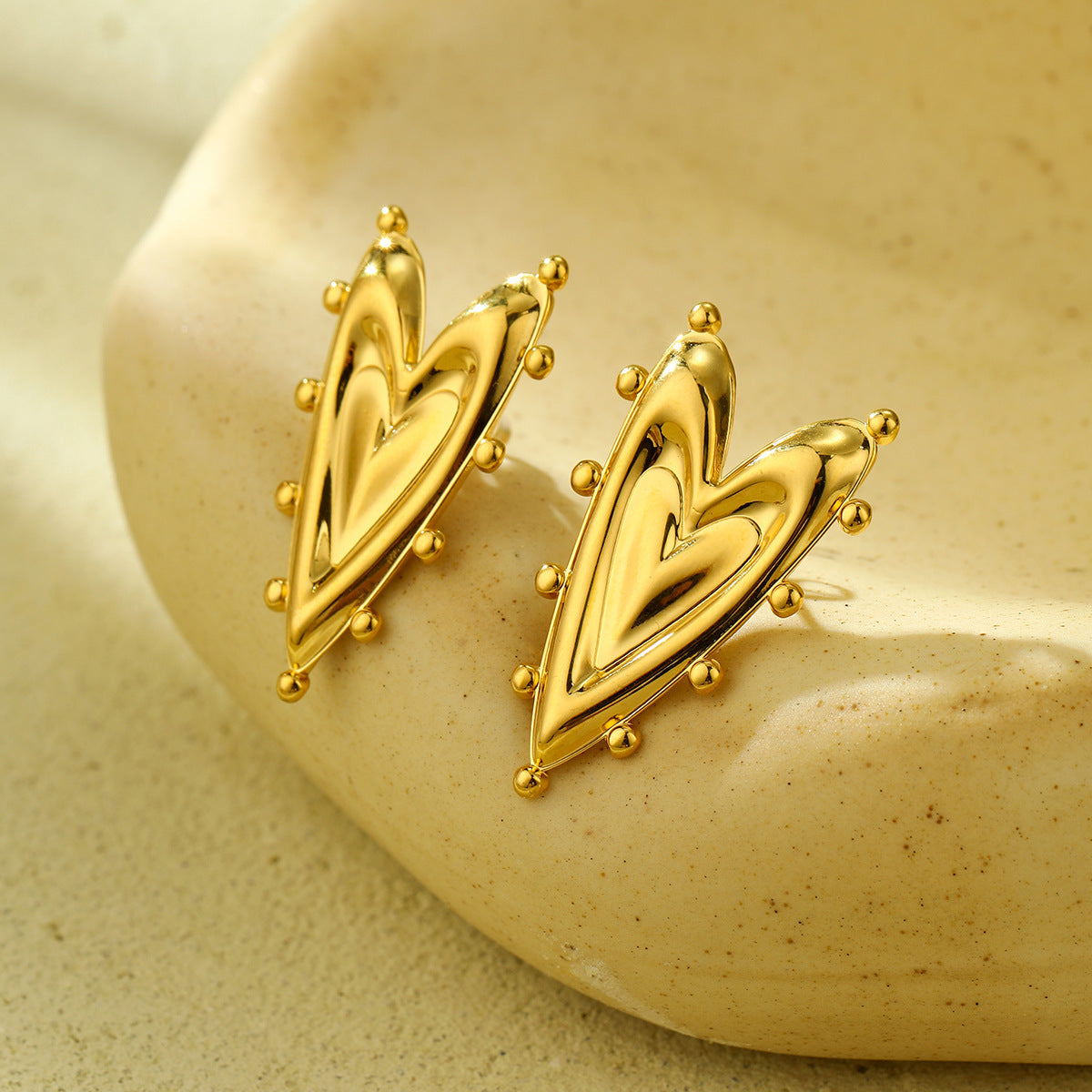 Fashionable Heart-Shaped Titanium Steel Earrings with Plating Finish for Women, Lightweight Luxe Everyday Wear