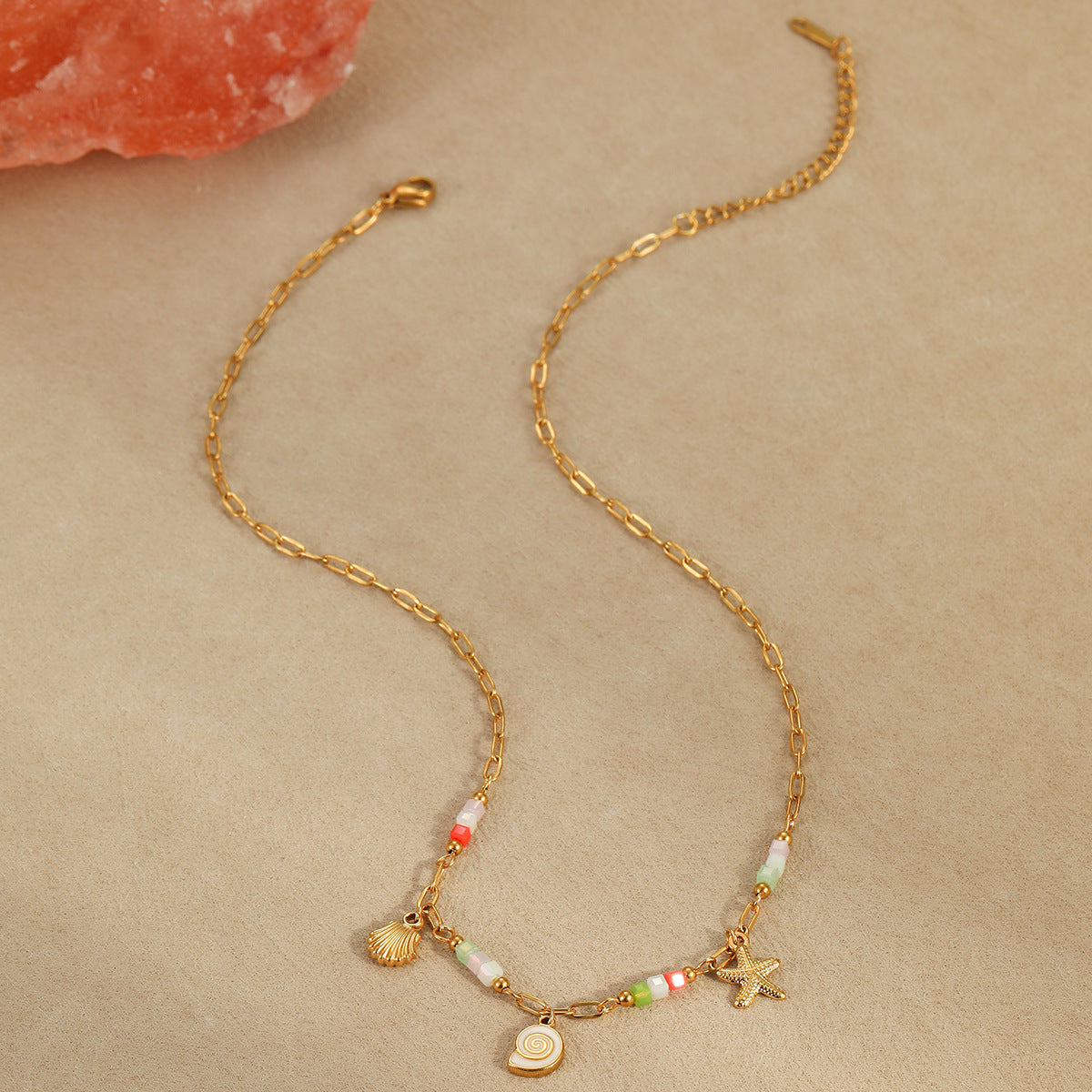 Collar moderno con temática oceánica con colgante de concha y estrella de mar, diseño geométrico, acero inoxidable, galvanizado, joyería de verano para mujer