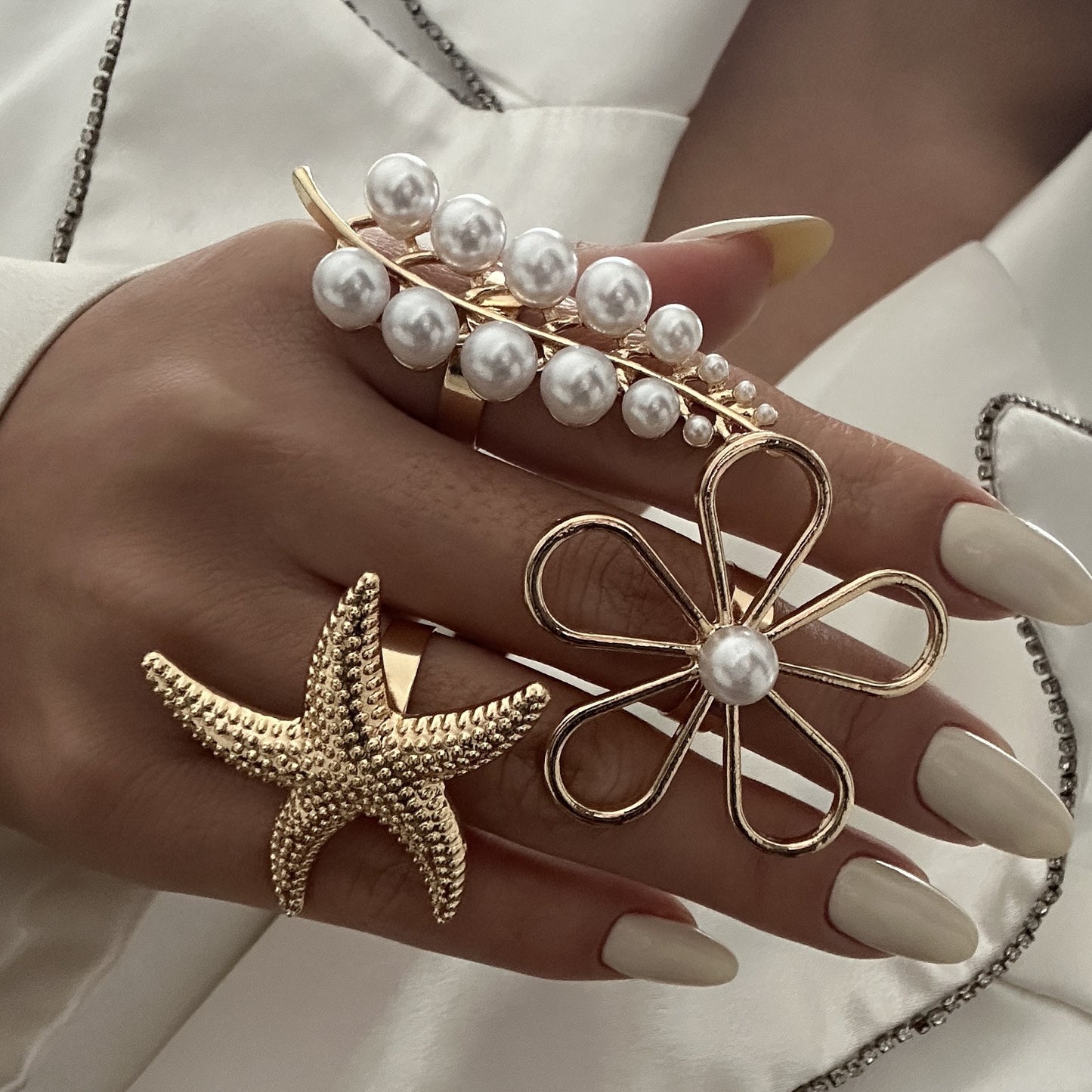 Irregular Hollow Twisted Imitation Pearl Geometric Alloy Open Ring for Women