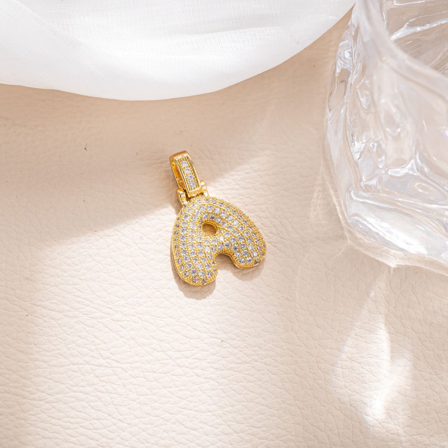 Minimalist Hip-hop Micro Inlaid Cubic Zirconia Letter Brass Pendant Necklace