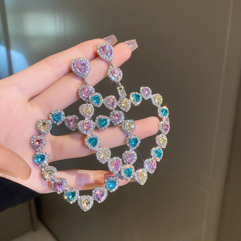 Orecchini a perno di lusso con lega geometrica irregolare e intarsio di strass, placcati argento, alla moda e versatili da donna