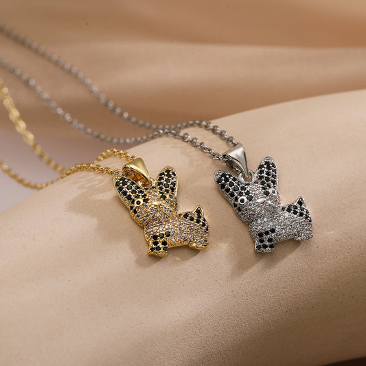 Collana con ciondolo a forma di cane fumetto minimalista da donna in rame placcato oro con intarsio di zirconi