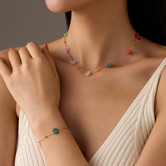 Collar de acero inoxidable con diseño floral natural para mujer con cuentas de cristal de colores, joyería de verano simple y a la moda