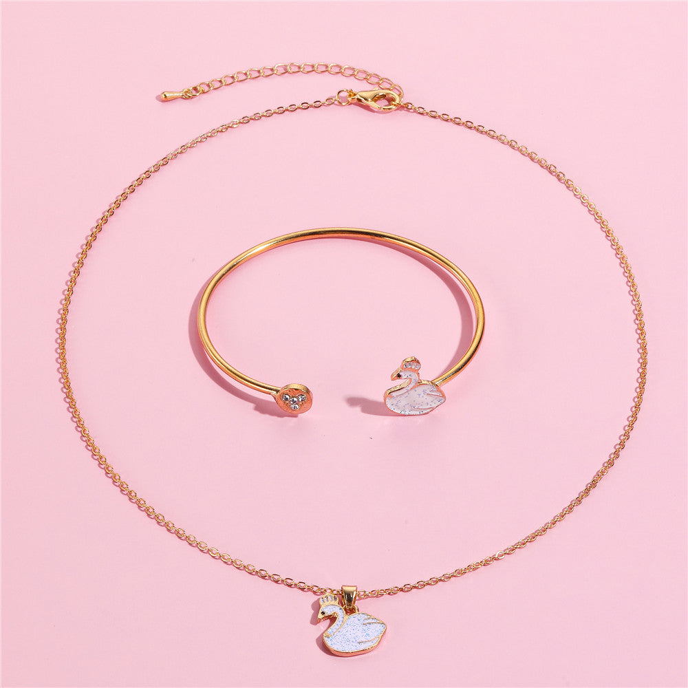 Sweet Cartoon Animal Style Alloy Swan and Unicorn Pendant Necklace Set with Enamel Finish for Girls