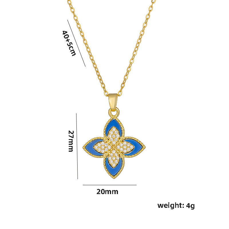 Collar con colgante minimalista de trébol de cuatro hojas para mujer en acero de titanio con incrustaciones de pedrería y acabado pulido en cadena ondulada