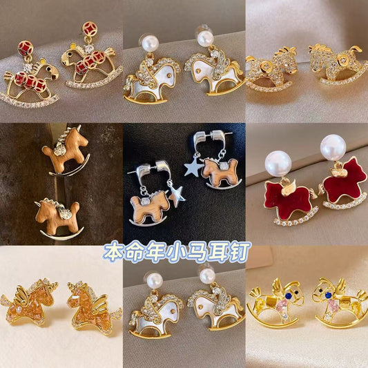Orecchini a perno pendenti a cavallo, stile minimalista e lussuoso, in rame placcato con perni in argento 925, per donna, per uso quotidiano, look elegante da ufficio