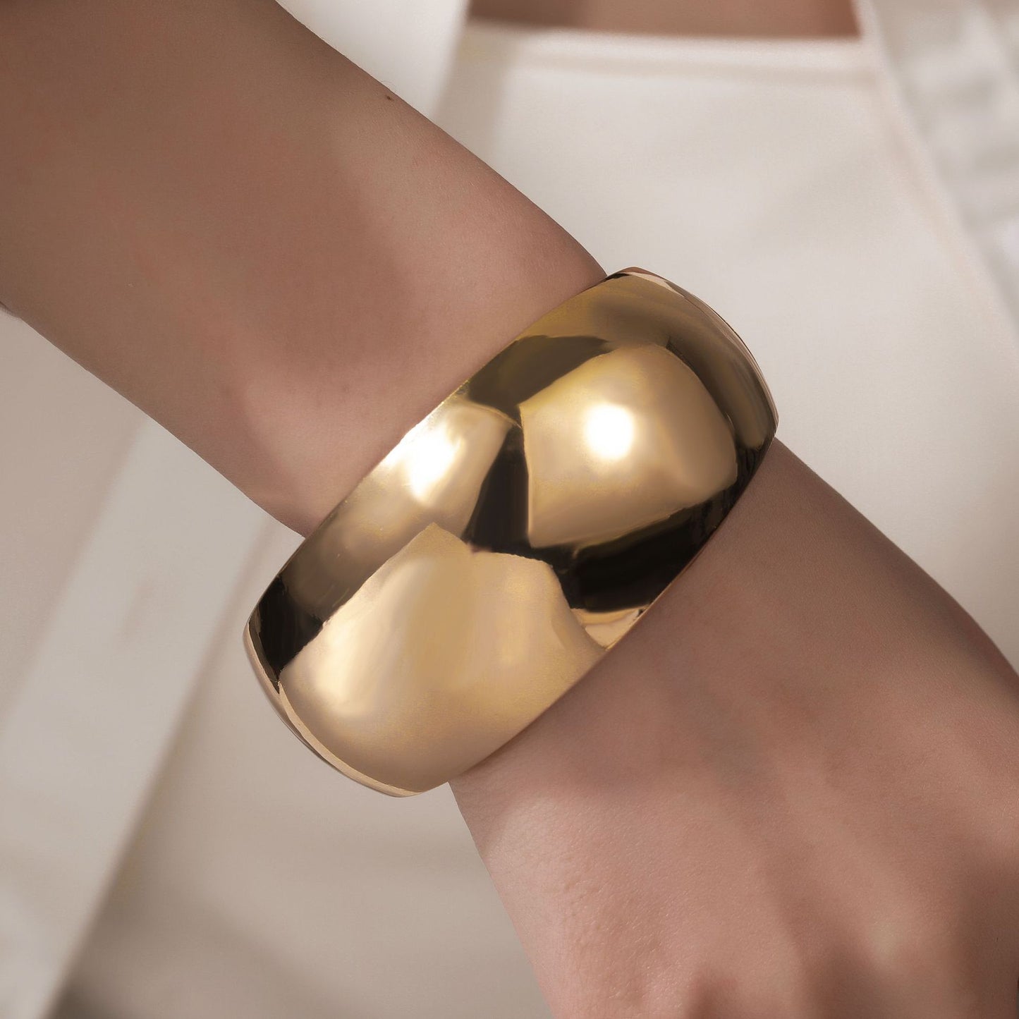Set di bracciali a polsino largo irregolari geometrici in stile punk da donna, placcati in lega con finitura metallica