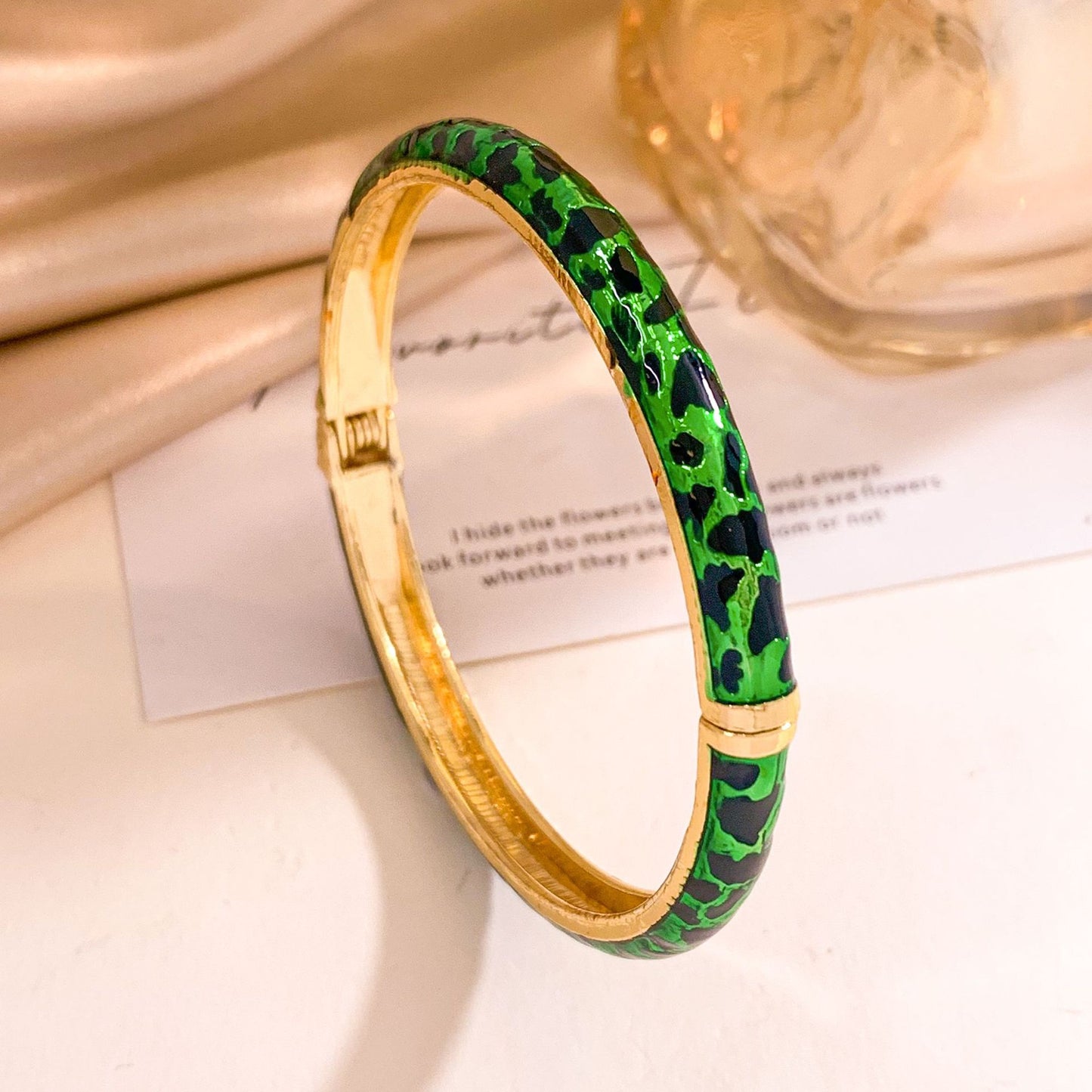 Minimalist Luxury Leopard Print Geometric Alloy Inlaid Rhinestone Open Cuff Bracelet