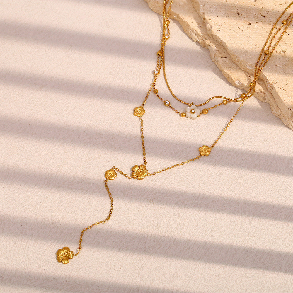 Collana pendente geometrica minimalista alla moda da donna in acciaio inossidabile placcato oro 18 carati con design a nappe a triplo strato