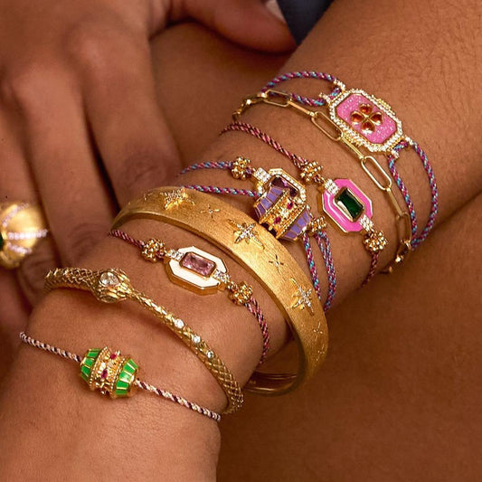 Bracciale da donna in stile bohémien vintage con quadrifoglio geometrico e zirconi intarsiati in rame