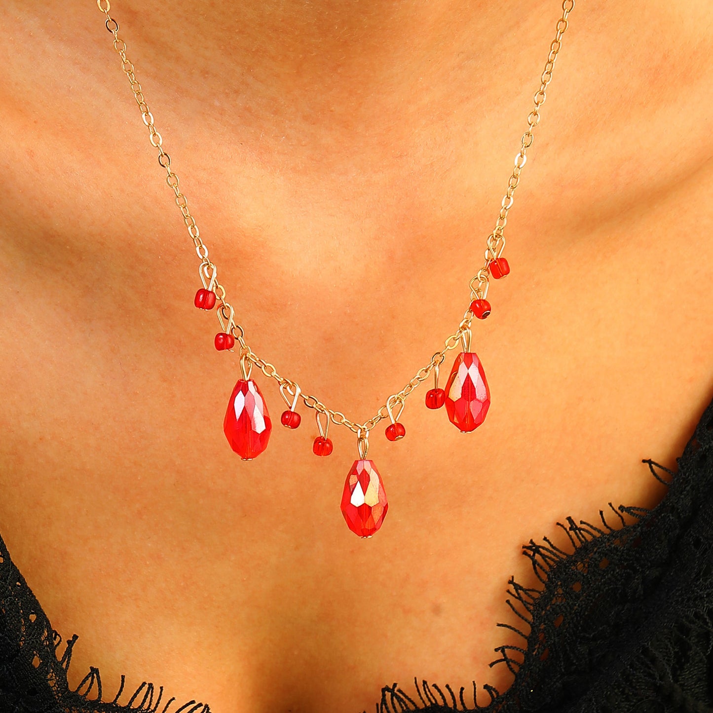 Collar con colgante de aleación con forma de lágrima estilo bohemio con detalles de diamantes de imitación para mujer