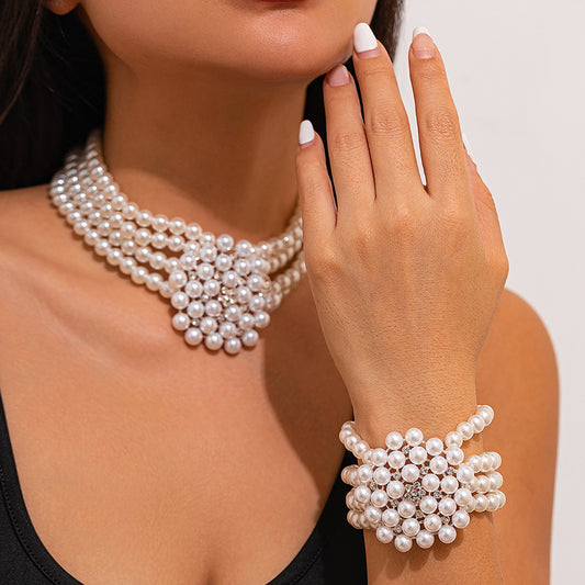 Collana girocollo vintage in stile francese con fiori e perle, con design geometrico e a U per donna