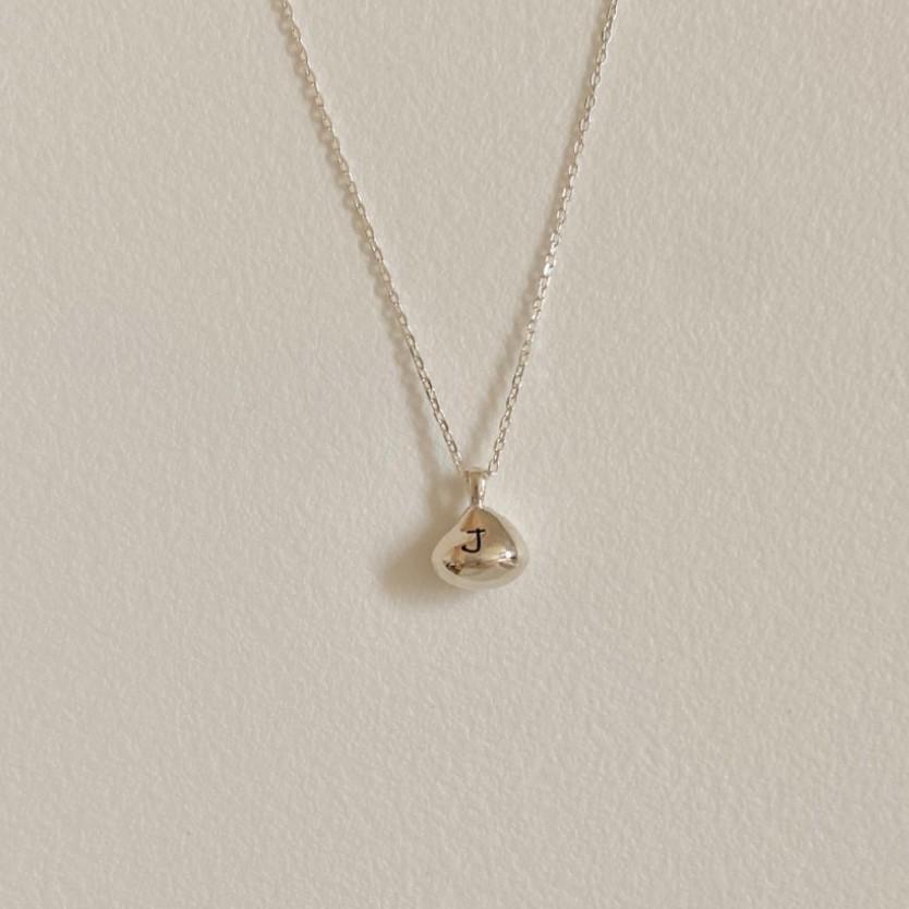 Collar con colgante de llave geométrica minimalista en plata de ley 925