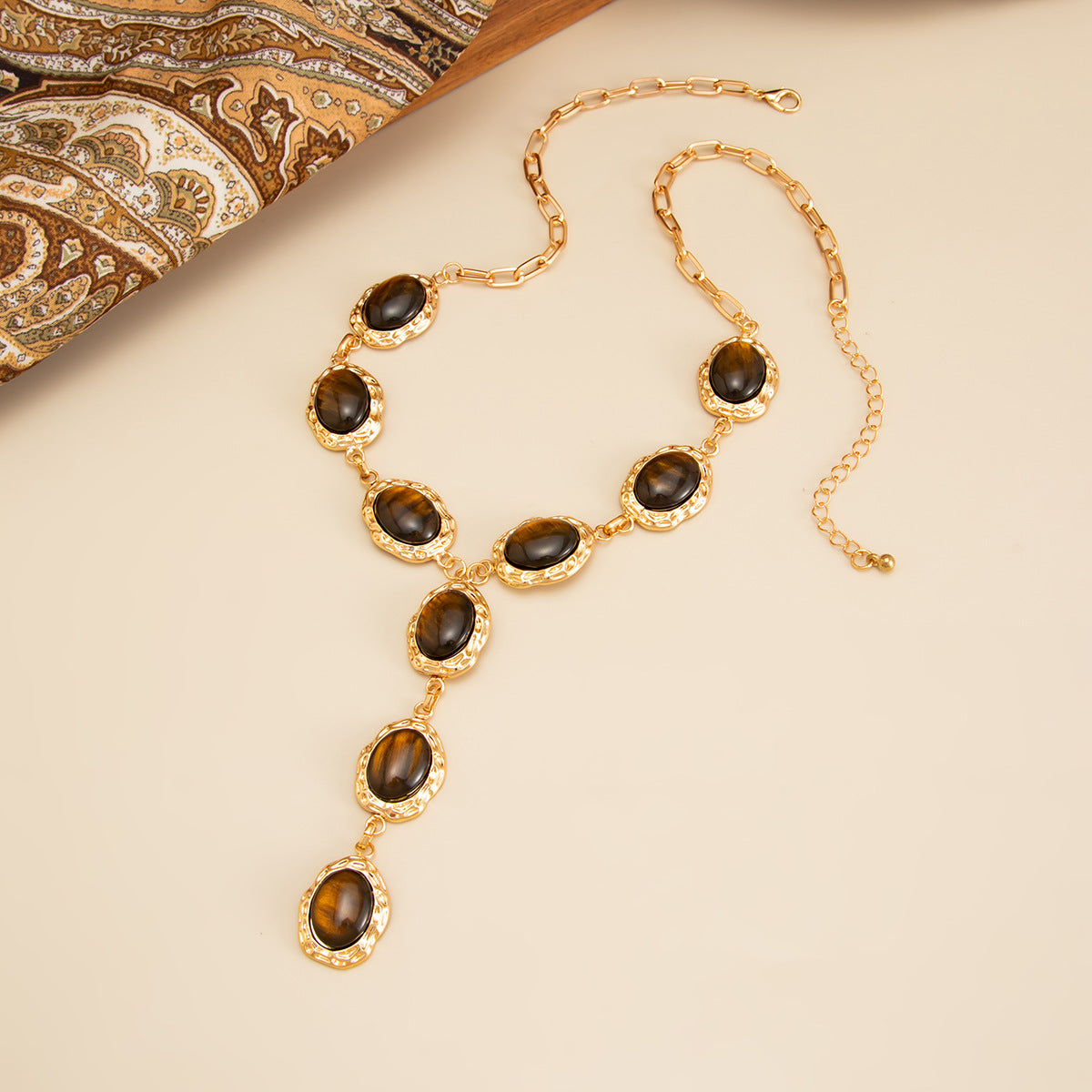 Vintage Ethnic Geometric Heart Alloy Pendant Resin Plated Necklace for Women
