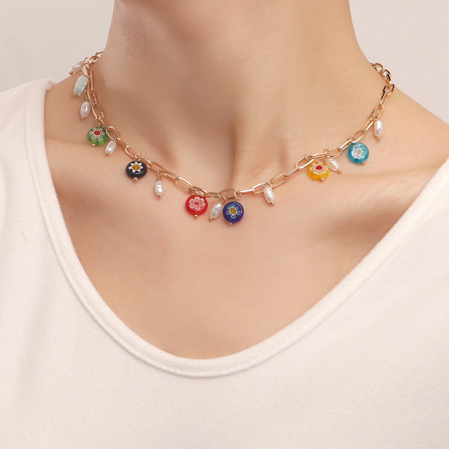Minimalist Geometric Rainbow Glass Flower Pendant Necklace for Women with Alloy Chain and Plated Finish