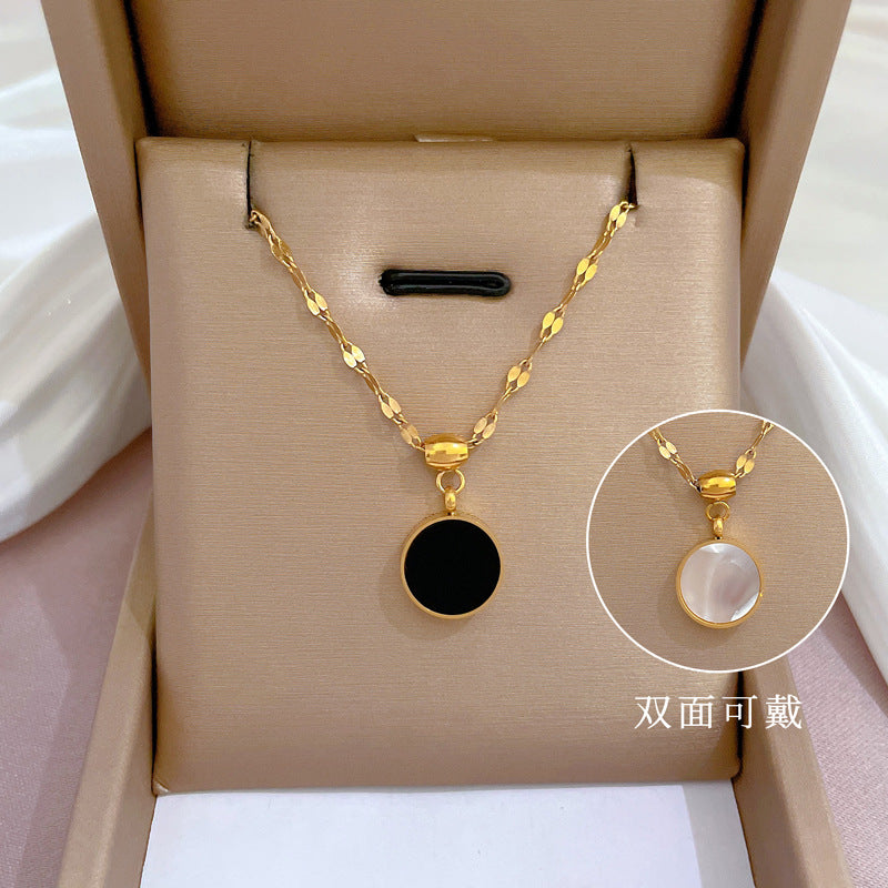Collana con pendente geometrico minimalista in acciaio al titanio placcato per donna
