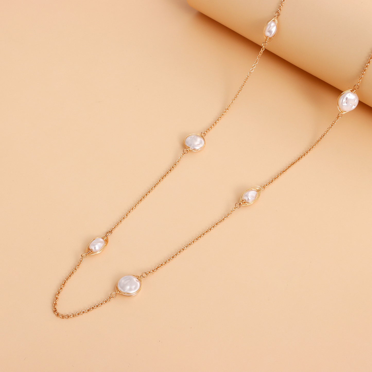 Minimalist Geometric Alloy Pendant Necklace with Gold Plating for Women Locket Chain Style Layered Collarbone Jewelry