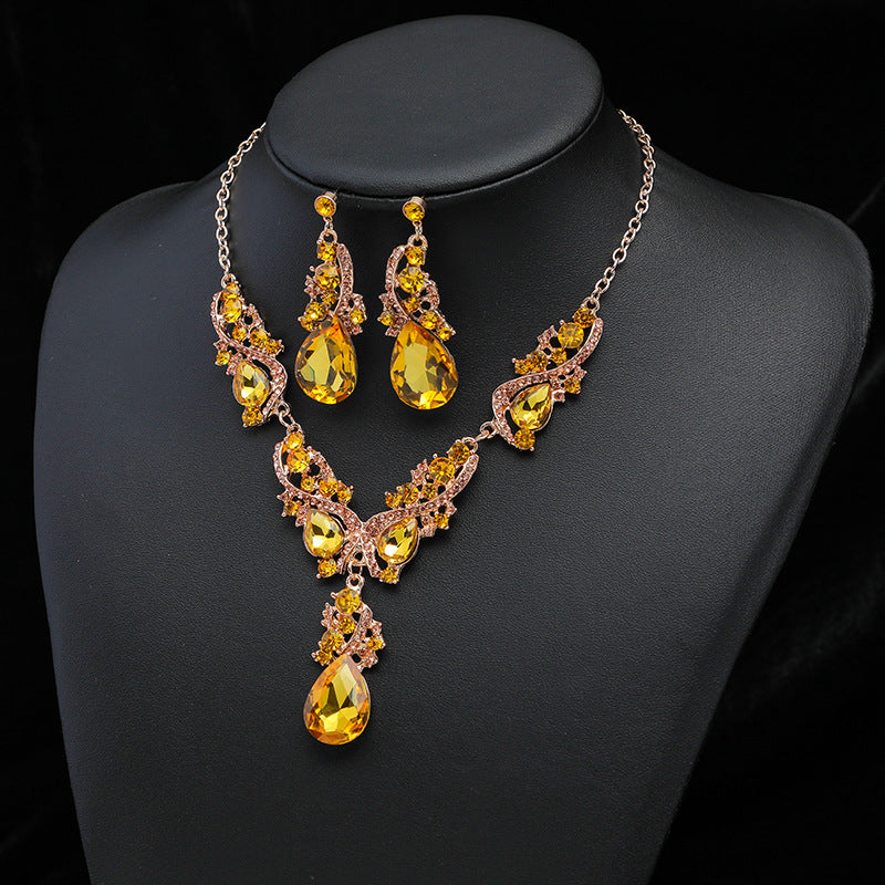 Vintage Artistic Waterdrop-Shaped Alloy Necklace Set with Rhinestone-Inlaid Leaves and Electroplated Finish for Women