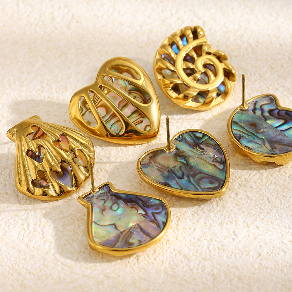 Pendientes de concha de abulón bañados en oro de 18 quilates de acero inoxidable con diseño de corazón geométrico minimalista elegante