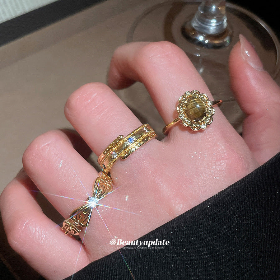 Anello da donna in rame placcato oro a forma geometrica in stile esotico con intarsio di zirconi
