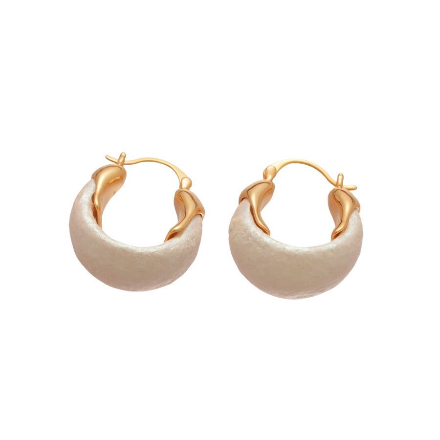 Gold Plated Geometric Pearl Stud Earrings for Women Vintage Elegant Minimalist Everyday Luxury Ear Jewelry