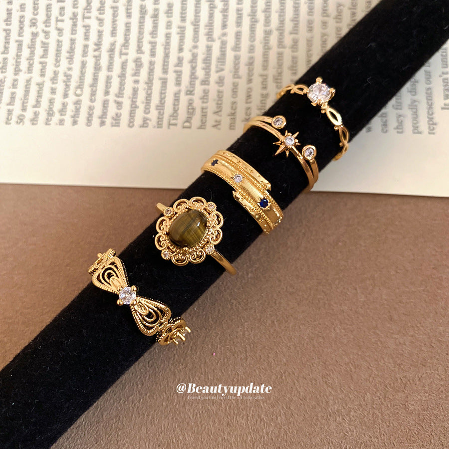 Anello da donna in rame placcato oro a forma geometrica in stile esotico con intarsio di zirconi